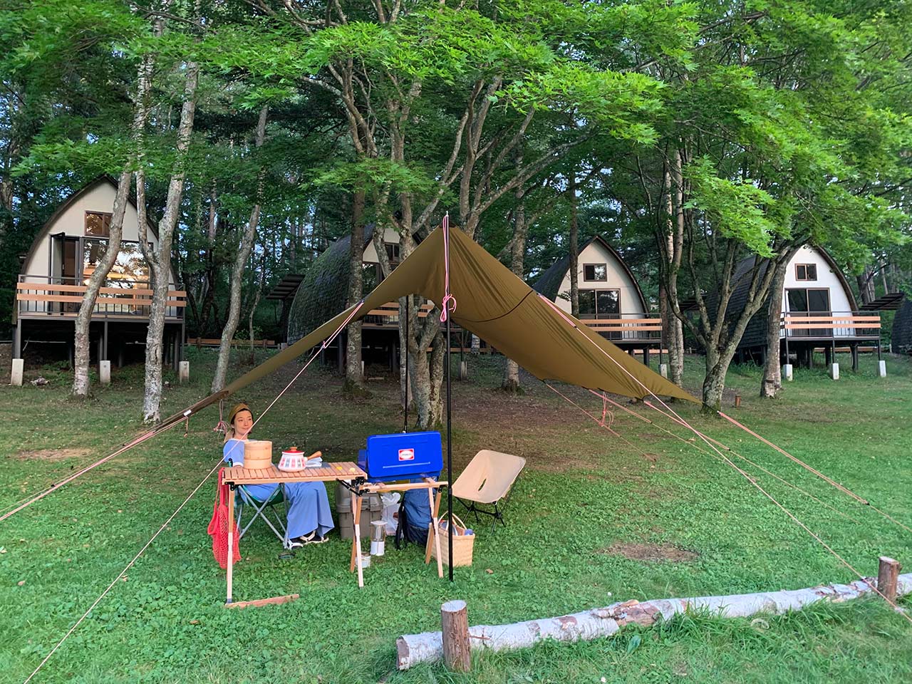初めてのキャビンキャンプ。自然の中で友里さんもおなかの赤ちゃんもリラックスしたことでしょうね。