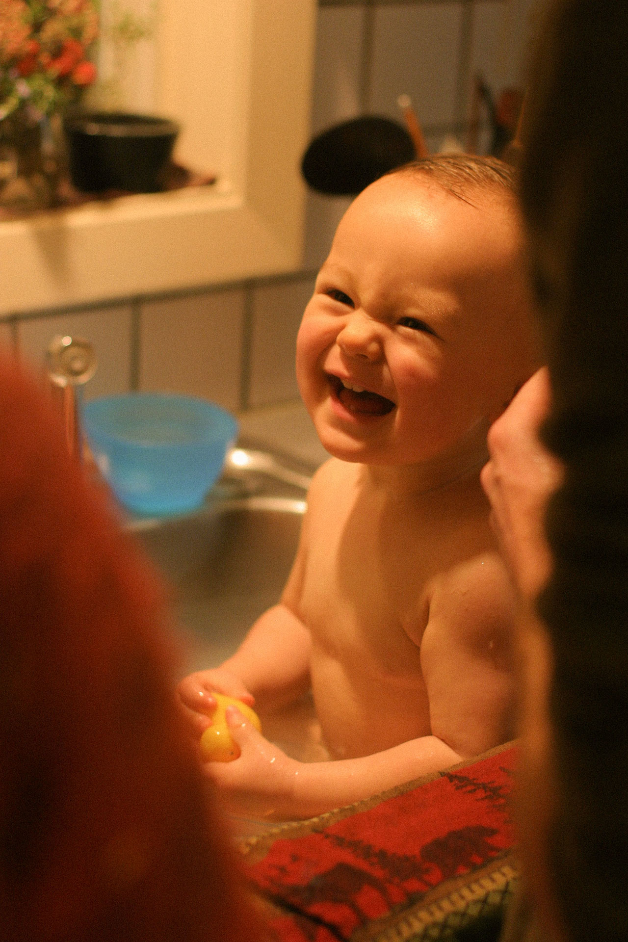 シンク風呂に入るといつもこの笑顔！たまりません。