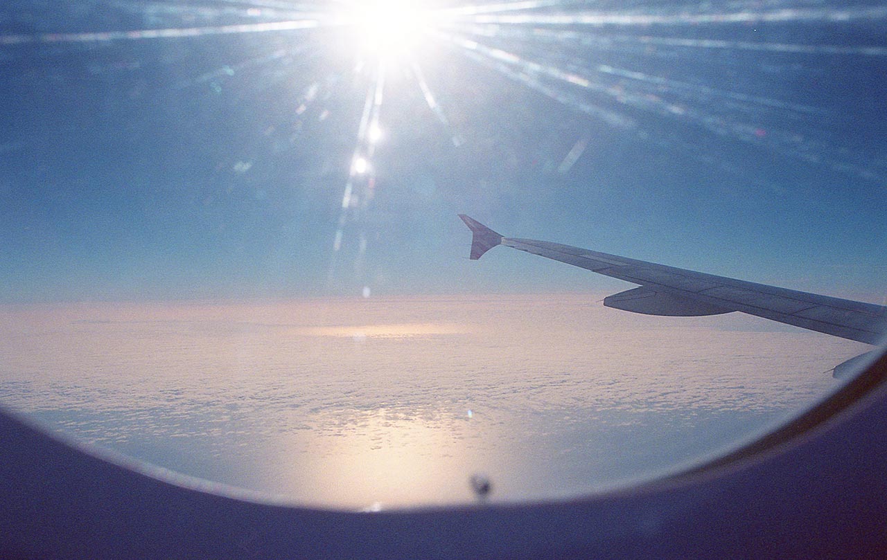 日本からオレゴンに向かう飛行機からの景色。