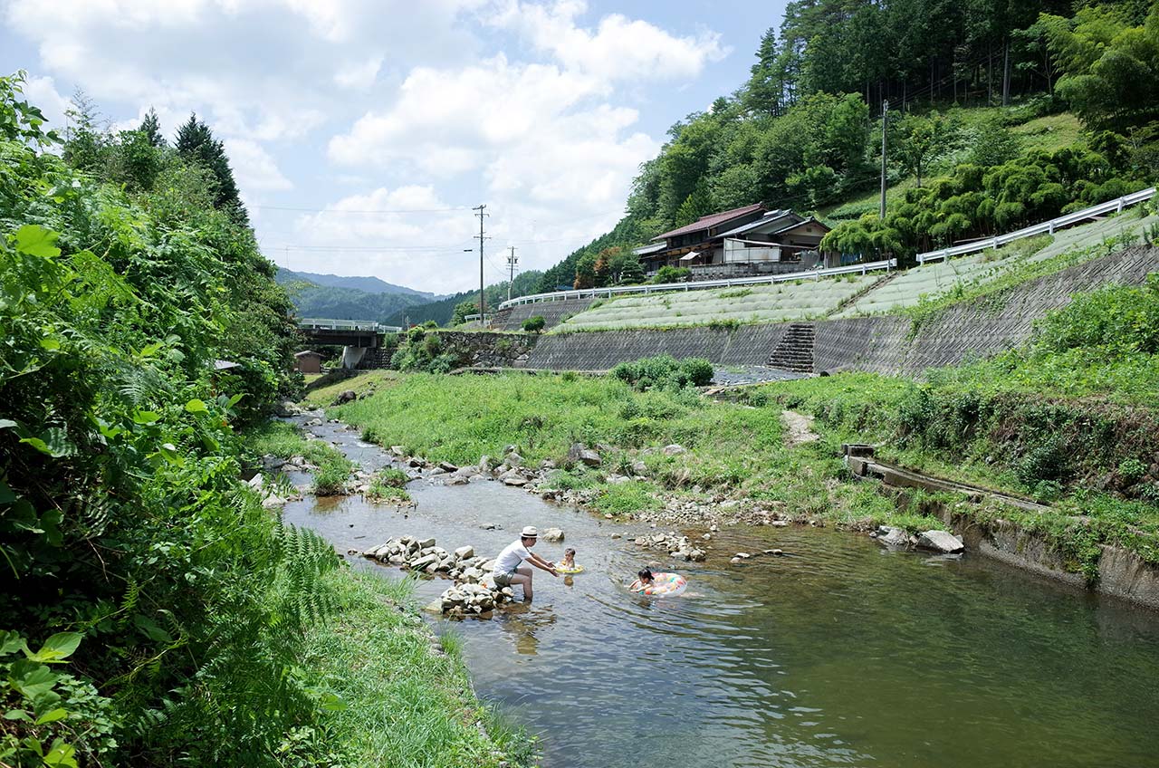町内を川が５本も流れている岐阜県・白川町。2017年の夏は、毎日川遊び三昧でした。